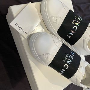 Worn once givenchy sneakers us size 9.